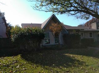 2906 Green Oaks Dr, Garland, TX 75040