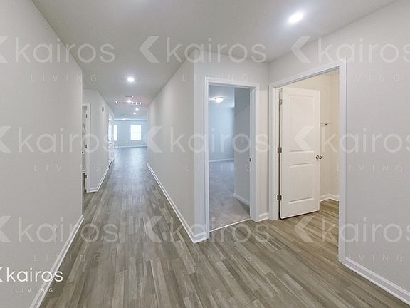 3rd image of 21936 Yosemite Blvd