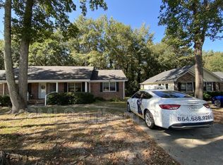 215 Jonesville Rd, Simpsonville, SC 29681