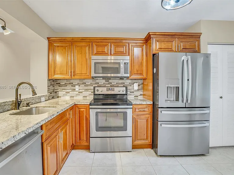 9537 Weldon Cir #I109 — Photo 7