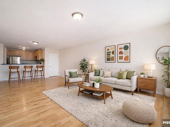 2nd image of 448 Palisade Ave
