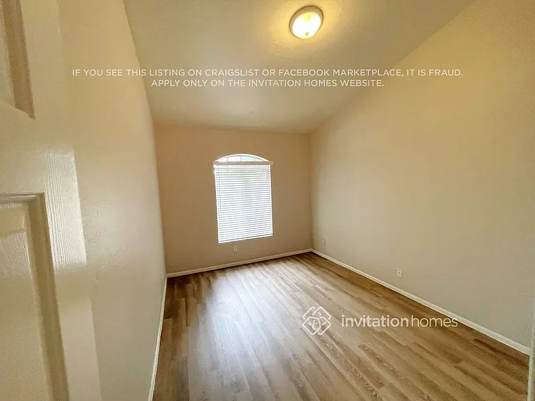 11634 W Clover Way — Photo 9