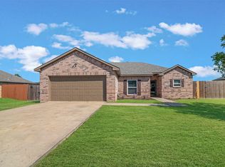 400 Autry Blvd, Gunter, TX 75058