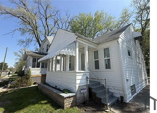 19192 Hull St — Photo 35