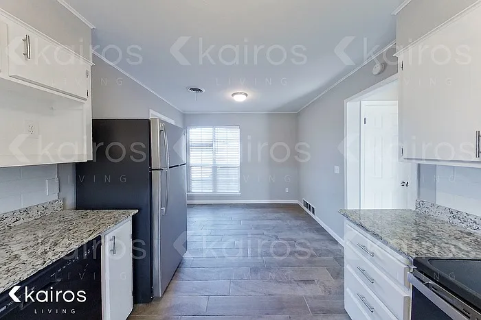 4405 Crockett St — Photo 8