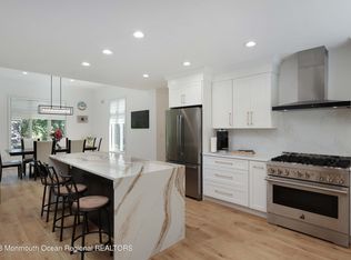 536 Colts Neck Rd, Farmingdale, NJ 07727