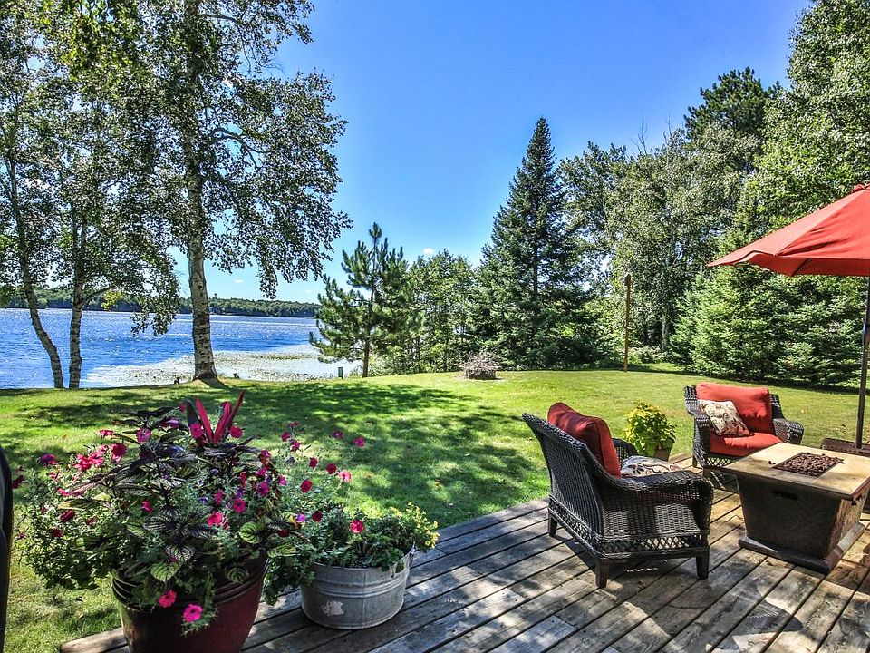 1st image of 3735 ARBUTUS DR W W