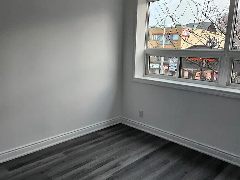 2820 Danforth Ave #210 — Photo 2