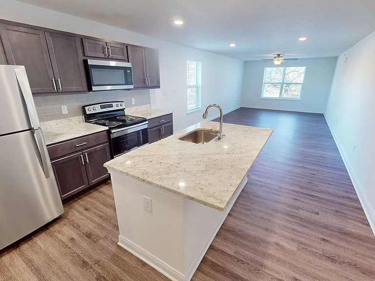 Amelia Place Apartments — Photo 13