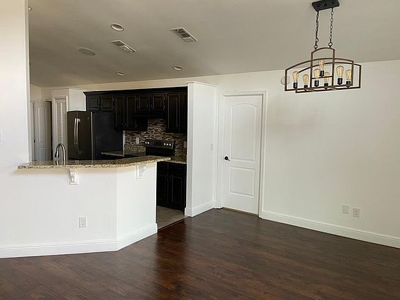 3rd image of 1200 Green Valley Ct
