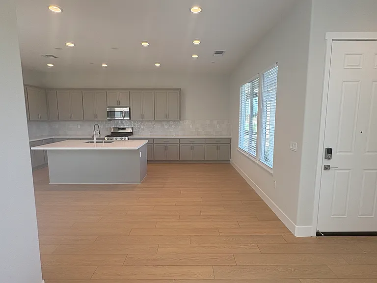 1870 Foster Ln — Photo 41
