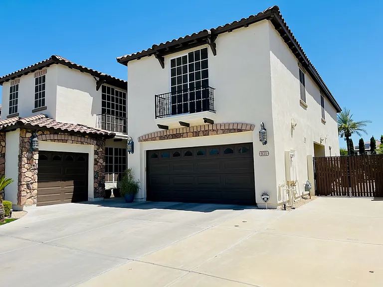 931 E Canyon Way — Photo 2