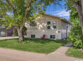 1534 9th AVENUE N, Saskatoon, SK S7K 2Z7