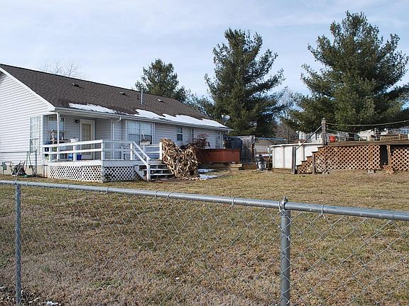 2nd image of 124 Golden Rod Dr