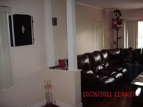 3rd image of 4219 Marmion Way