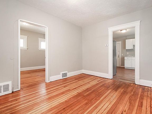 4th image of 3427 W 54th St #2