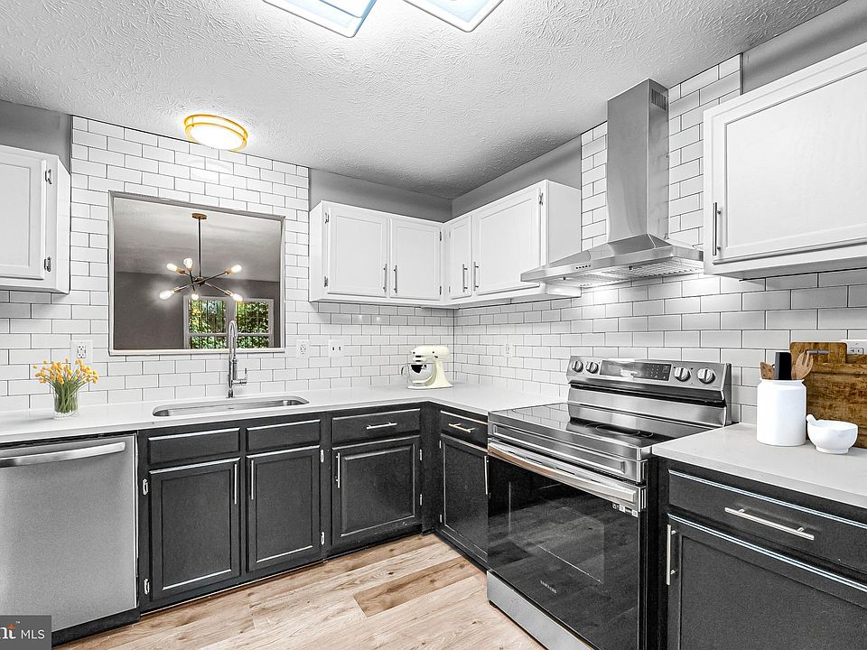 1st image of 6914 Blue Holly Ct