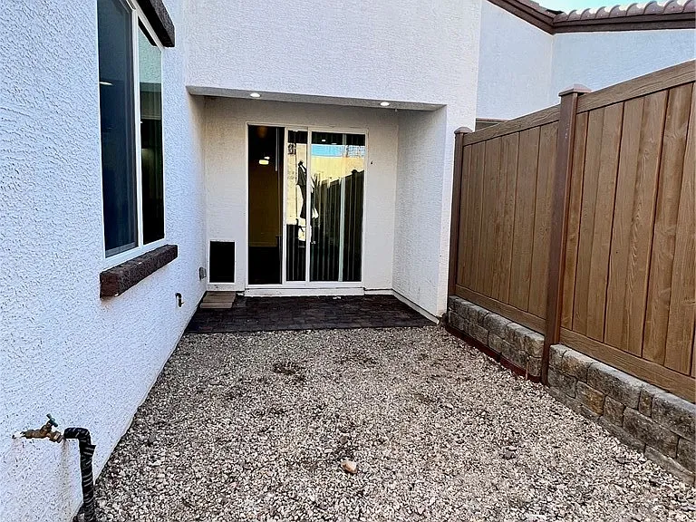 1586 Tilman Ln — Photo 18