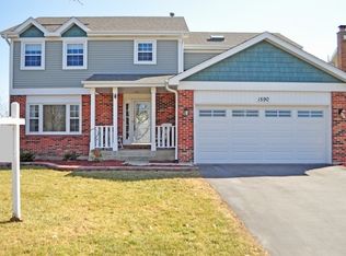 1590 Hinterlong Ln, Naperville, IL 60563