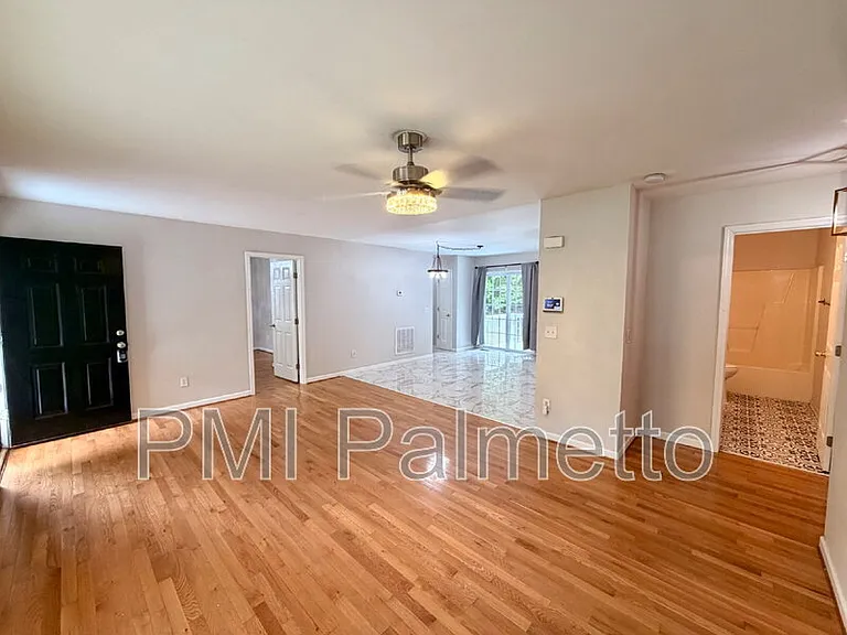 152 Chatham Cir — Photo 5