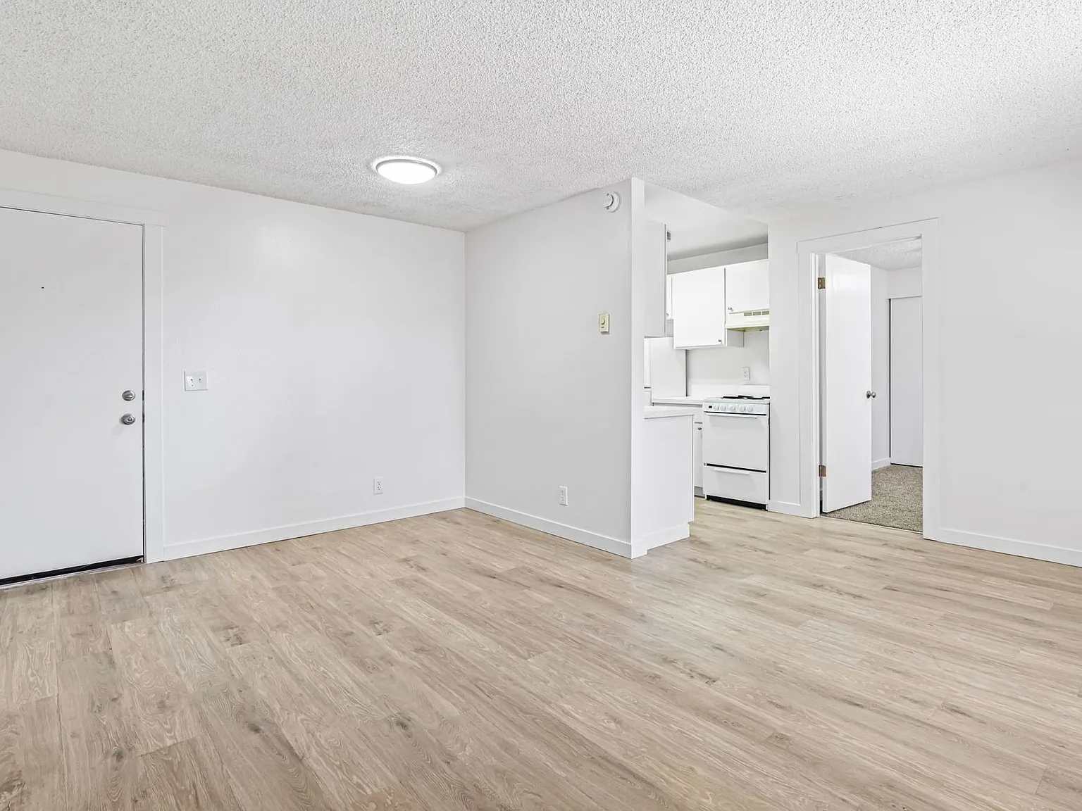 Roosevelt Apartments — Photo 1
