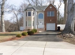 70-72 Abbond Ct, Plainfield, NJ 07063