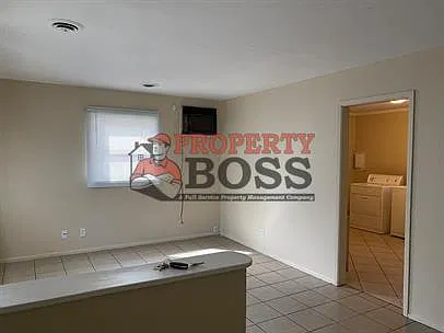 4240 Carolina Street - 1 — Photo 2
