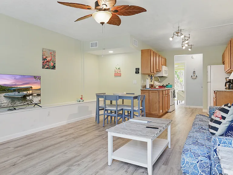 199 Tyler Ave #18 — Photo 5