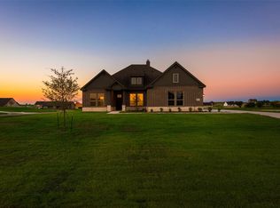 137 Pampas Ct, Decatur, TX 76234