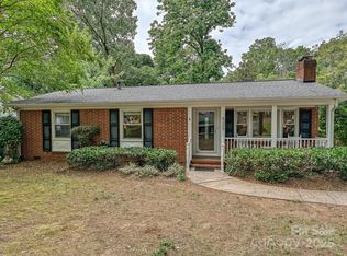 900 Camborne Pl, Charlotte, NC 28210