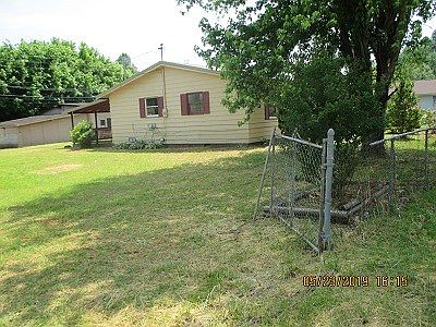 3rd image of 153 Riverdale Dr