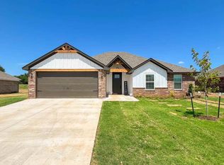 120 E Rogers Ct, Stillwater, OK 74075