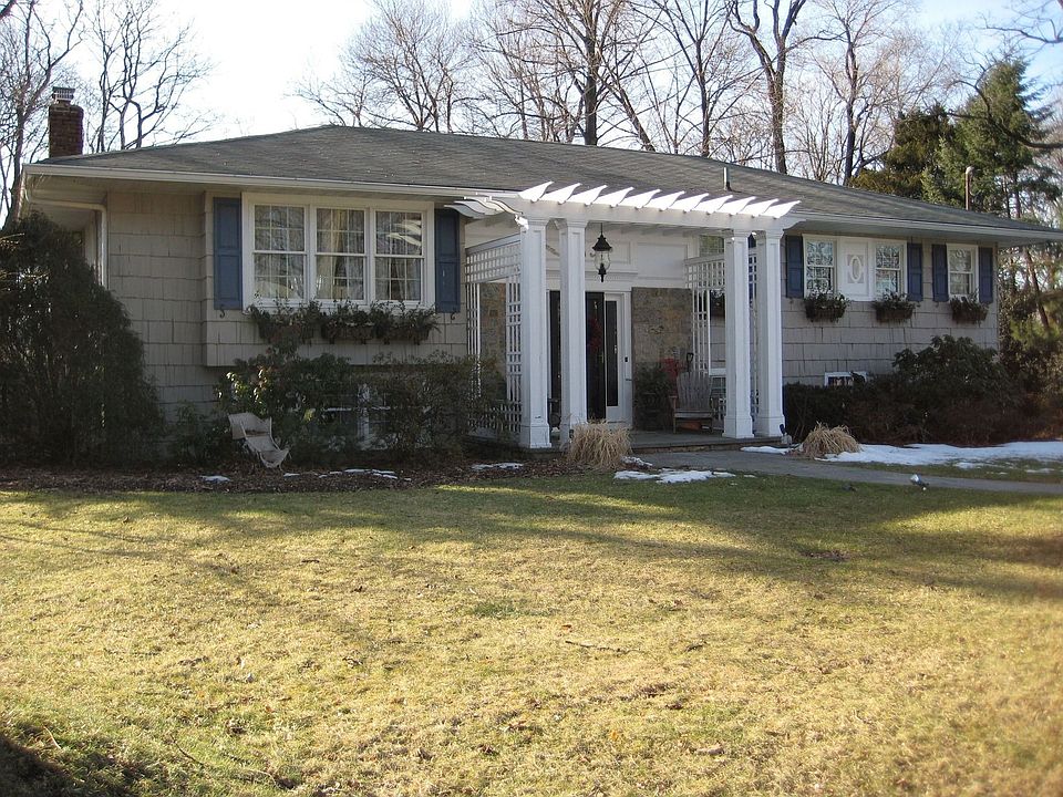 1st image of 16 High Elms Ave