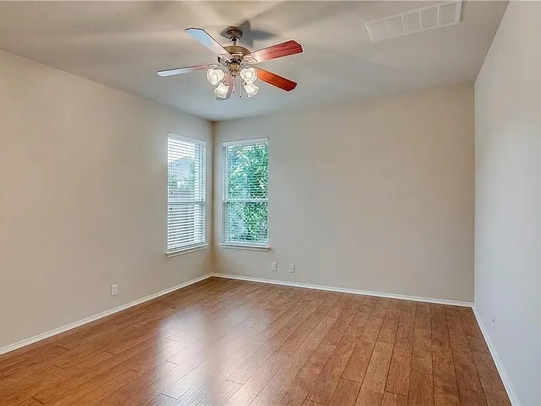 1821 Golden Arrow Ave — Photo 13