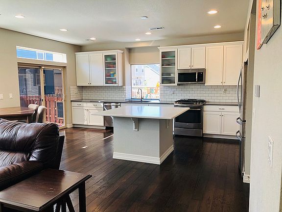 White Shaker Kitchen
