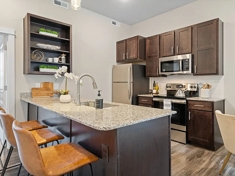 Breeze - 1 Bed / 1 Bath - 682 Sq.Ft.