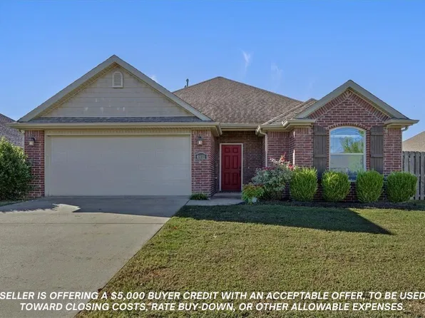 4811 W Croft Dr, Fayetteville, AR 72704