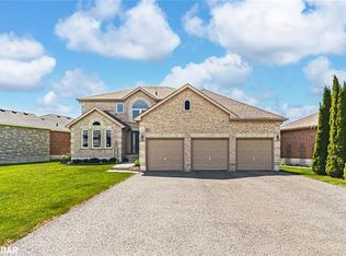 10 McAvoy Dr, Barrie, ON L4N0R1