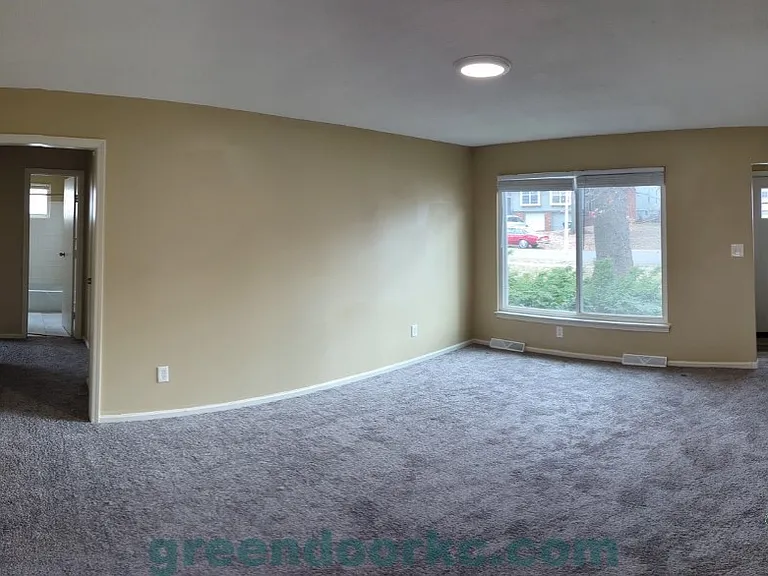 7812 Eby Ln — Photo 2