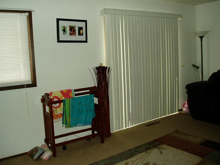 3420 Harcourt Dr — Photo 3