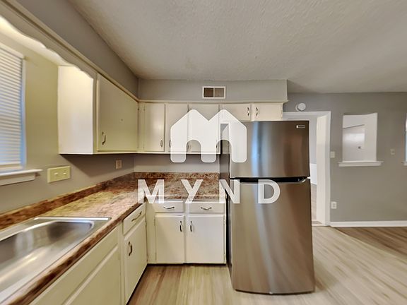 5th image of 4390 Lloydminster Cv