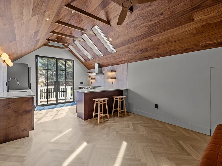 805 Woodruff Pl — Photo 6