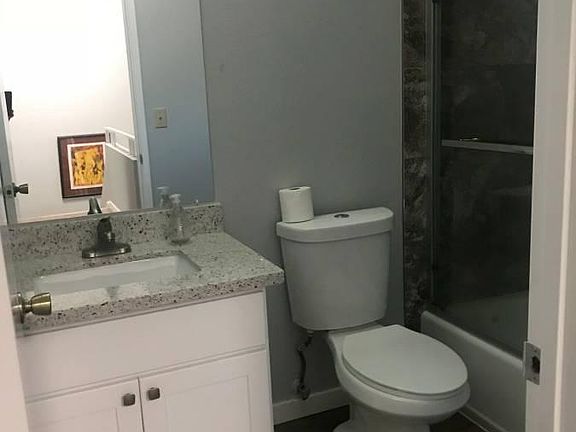 4th image of 1572 Theo Dr