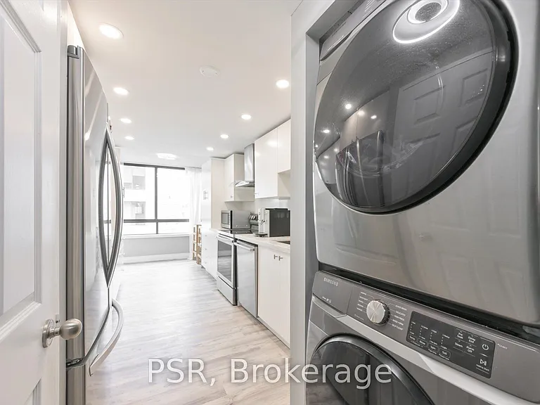 280 Simcoe St #1402 — Photo 13