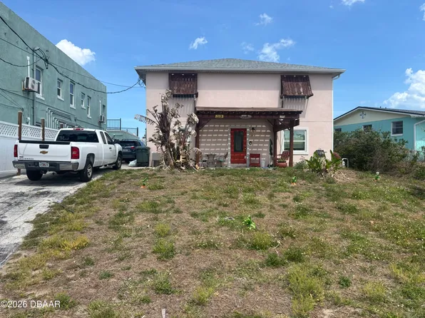 2005 Schulte Ave, Daytona Beach, FL 32118