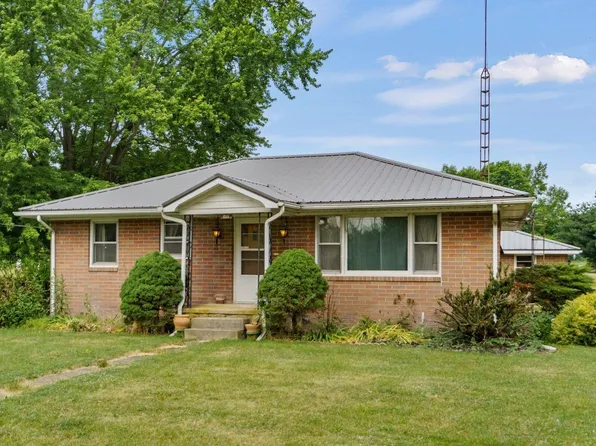 1401 Fox Farm Rd, Warsaw, IN 46580