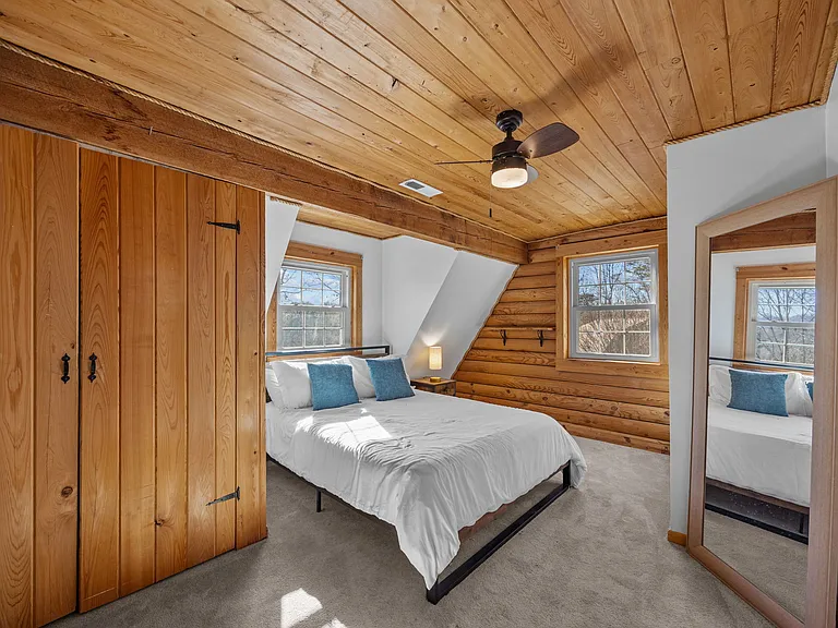 40 Chambers Dr — Photo 23