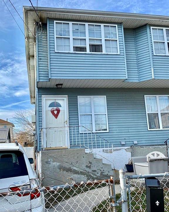 1st image of 123 Baden Pl