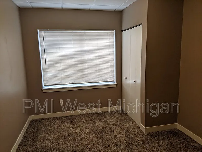 620 S Broadway St #4 — Photo 11