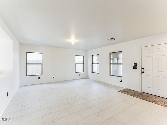 3rd image of 45492 W STARLIGHT Drive